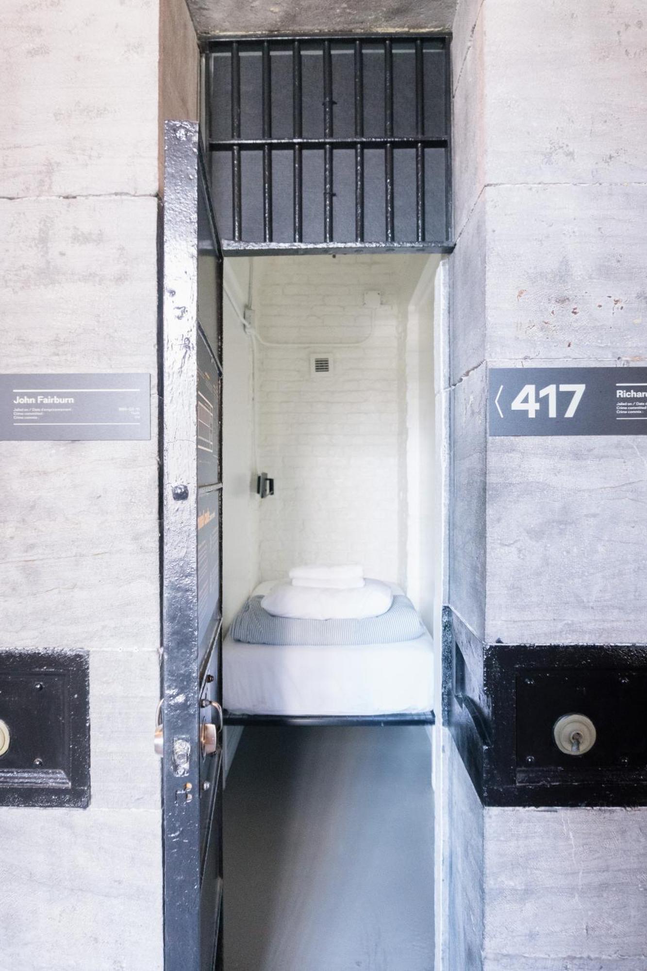 Saintlo Ottawa Jail Hostel Bagian luar foto