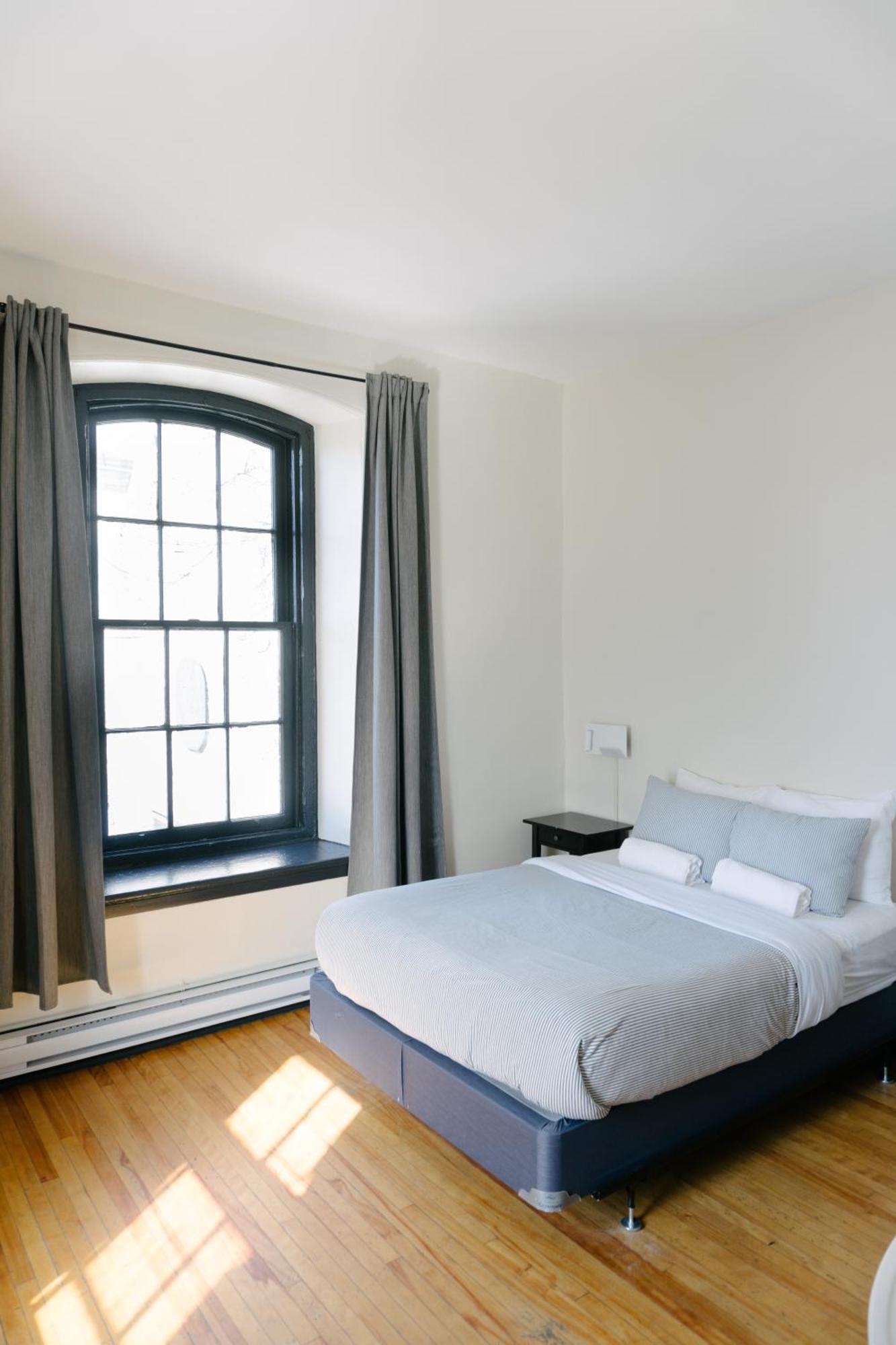 Saintlo Ottawa Jail Hostel Bagian luar foto