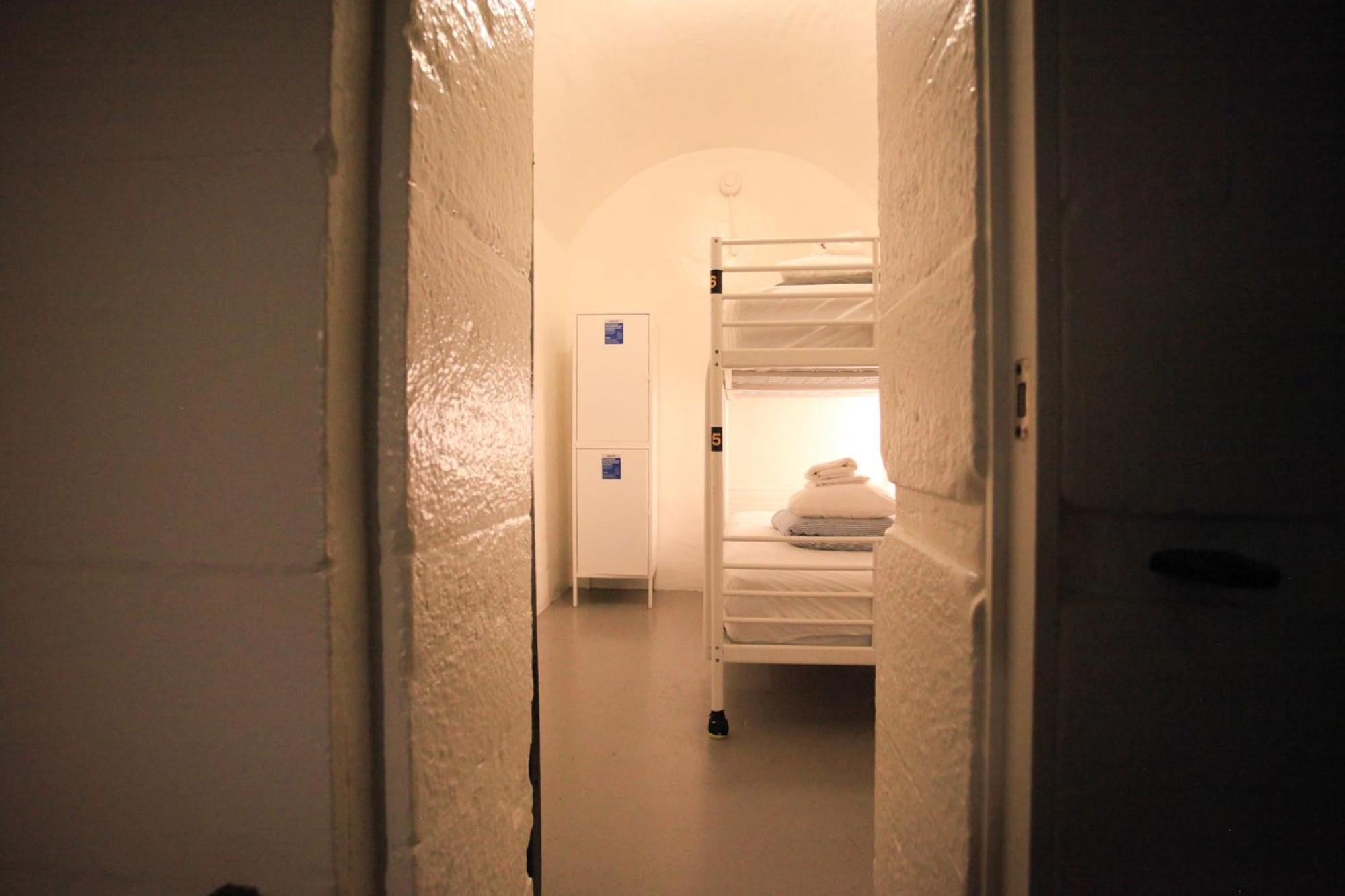 Saintlo Ottawa Jail Hostel Bagian luar foto